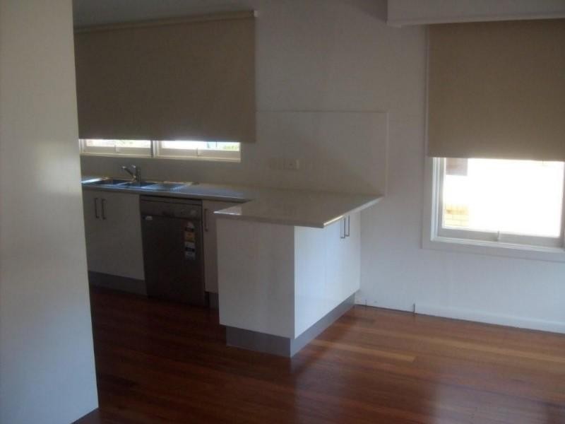 17 Heydon Avenue, Labrador QLD 4215