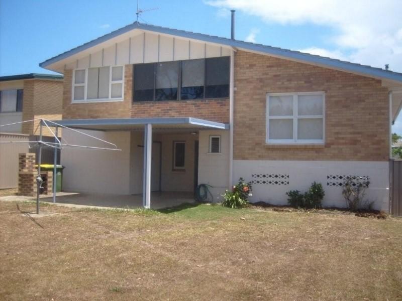 17 Heydon Avenue, Labrador QLD 4215