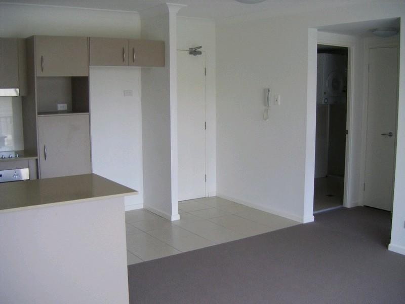 7 Phillip Street, Labrador QLD 4215