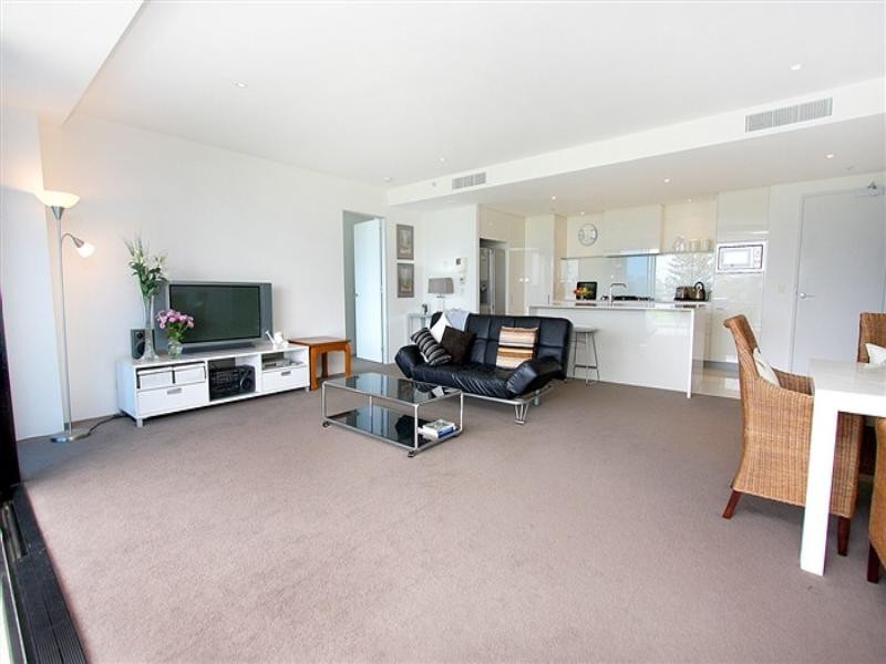 304/230 Marine Parade, Labrador QLD 4215