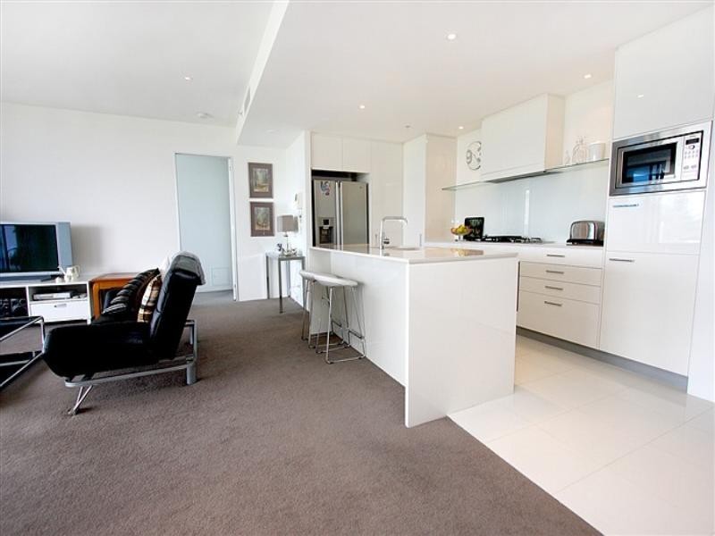 304/230 Marine Parade, Labrador QLD 4215