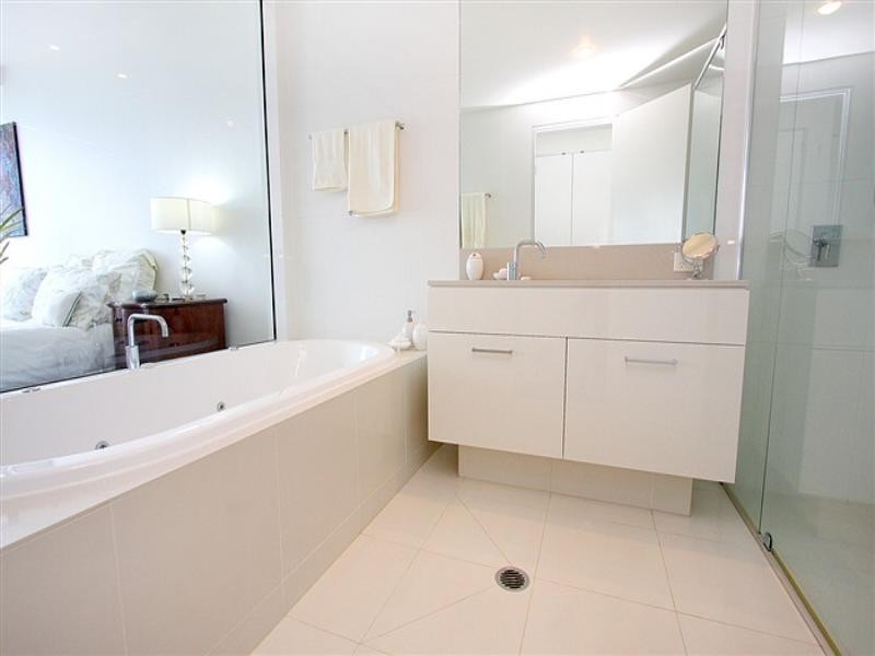 304/230 Marine Parade, Labrador QLD 4215