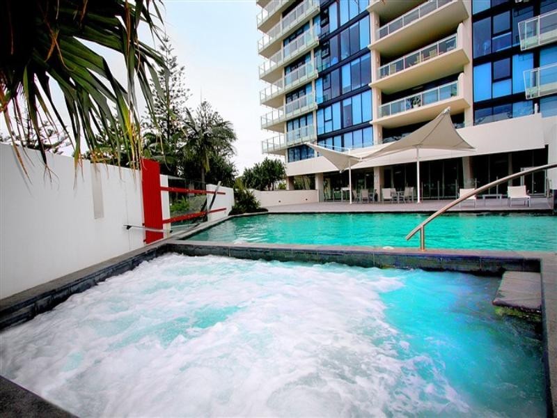 304/230 Marine Parade, Labrador QLD 4215