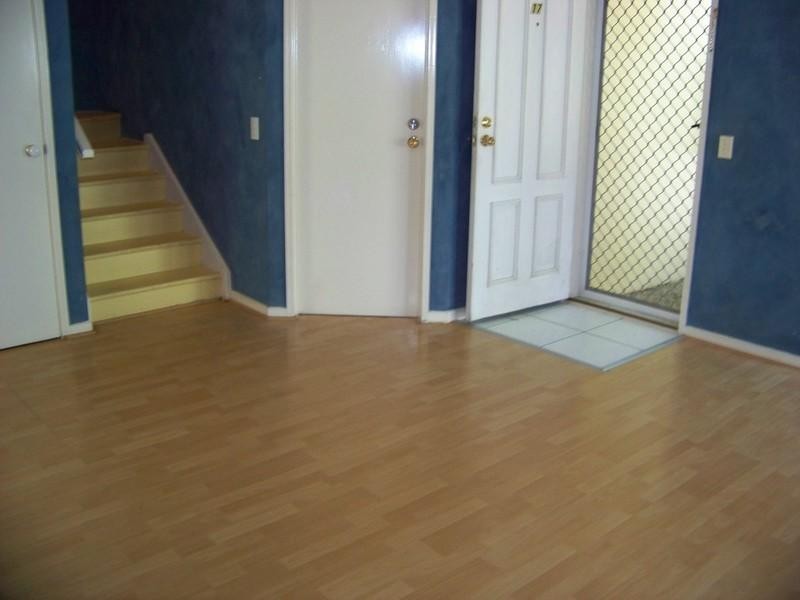 17/6 Buddy Holly Drive, Parkwood QLD 4214