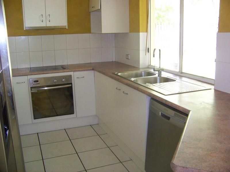 17/6 Buddy Holly Drive, Parkwood QLD 4214