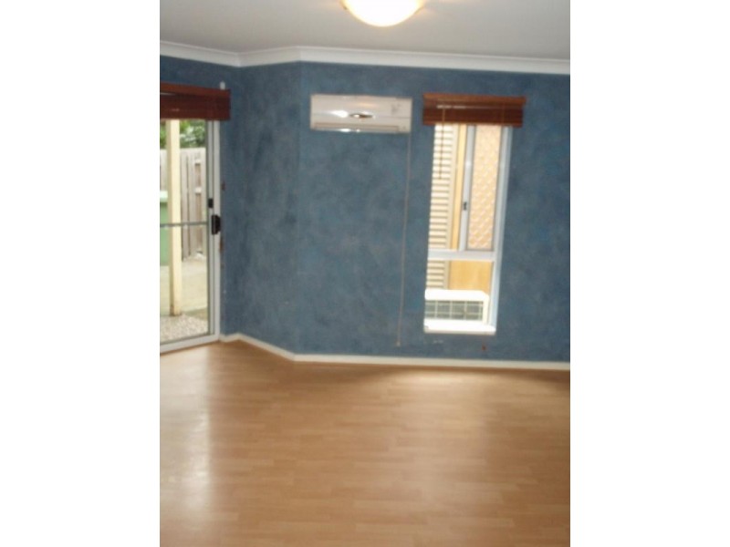 17/6 Buddy Holly Drive, Parkwood QLD 4214