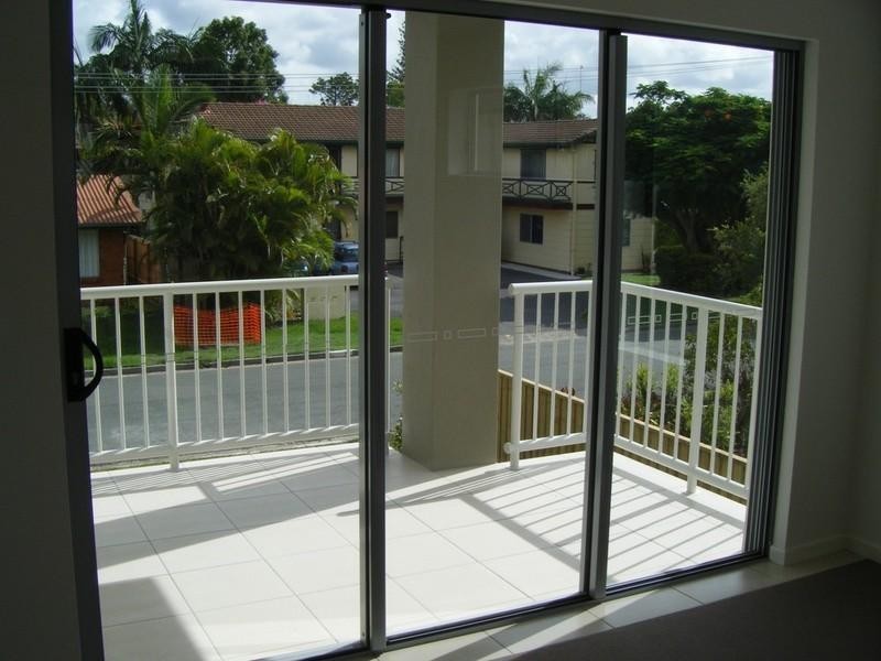 4/7 Phillip Street, Labrador QLD 4215