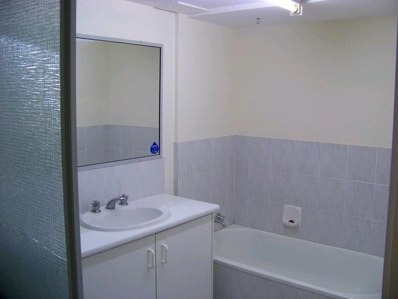 13/418 Marine Parade, Biggera Waters QLD 4216