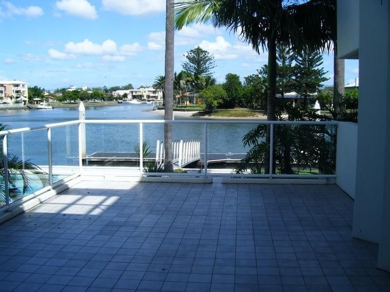 3/52 Back Street, Labrador QLD 4215