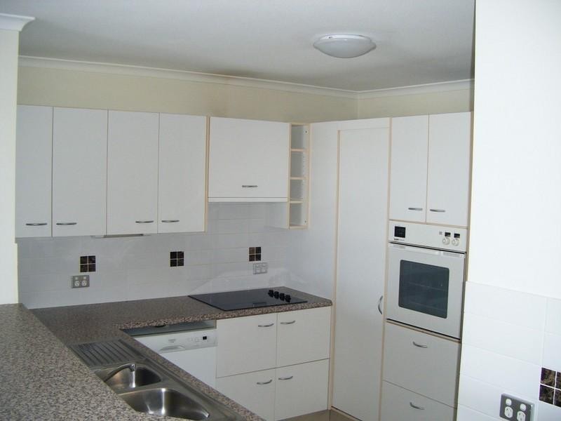 3/52 Back Street, Labrador QLD 4215