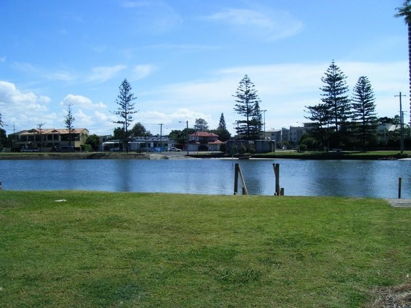 3/52 Back Street, Labrador QLD 4215
