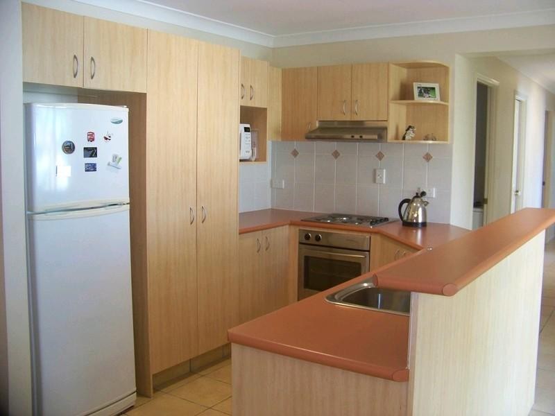 2/223 Turpin Road, Labrador QLD 4215