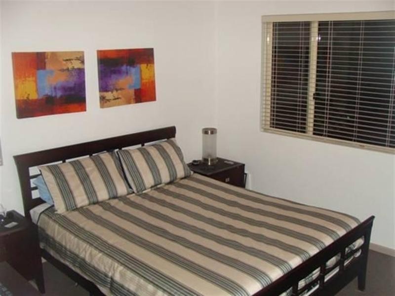 2/18 Brighton Street, Biggera Waters QLD 4216