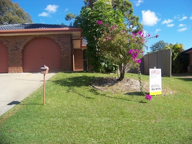 1/4 Senate Street, Labrador QLD 4215