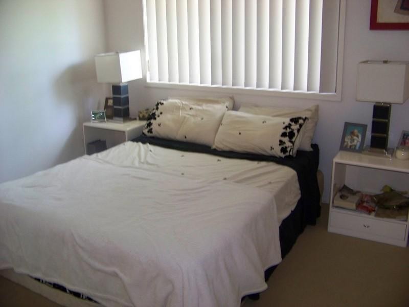 1/4 Senate Street, Labrador QLD 4215