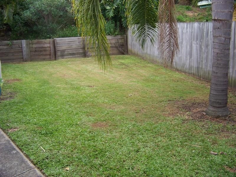 2/20 Annette Court, Labrador QLD 4215