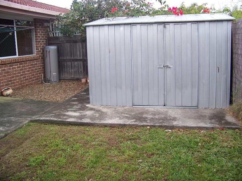 2/20 Annette Court, Labrador QLD 4215