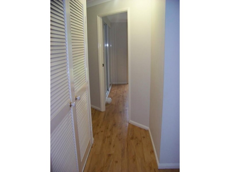 2/20 Annette Court, Labrador QLD 4215