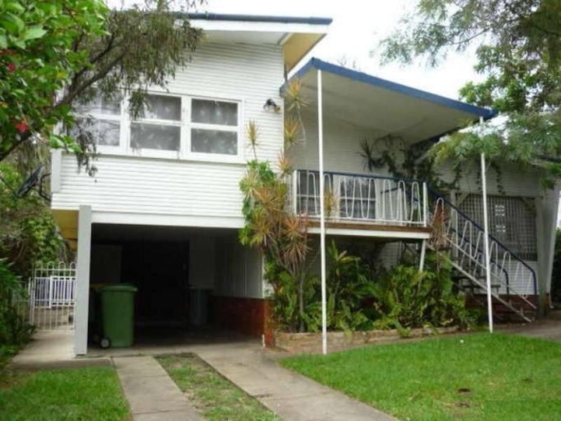 101 Turpin Road, Labrador QLD 4215