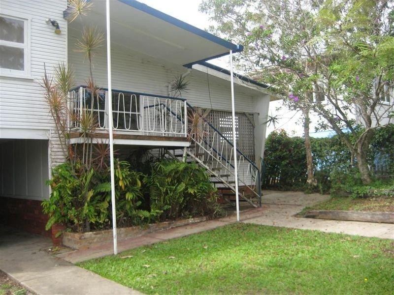 101 Turpin Road, Labrador QLD 4215