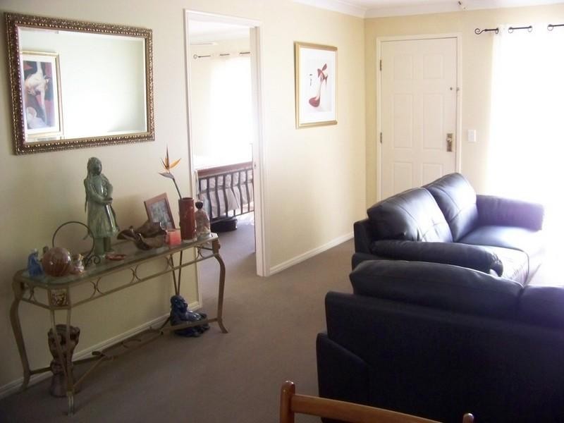 1/129 Muir Street, Labrador QLD 4215