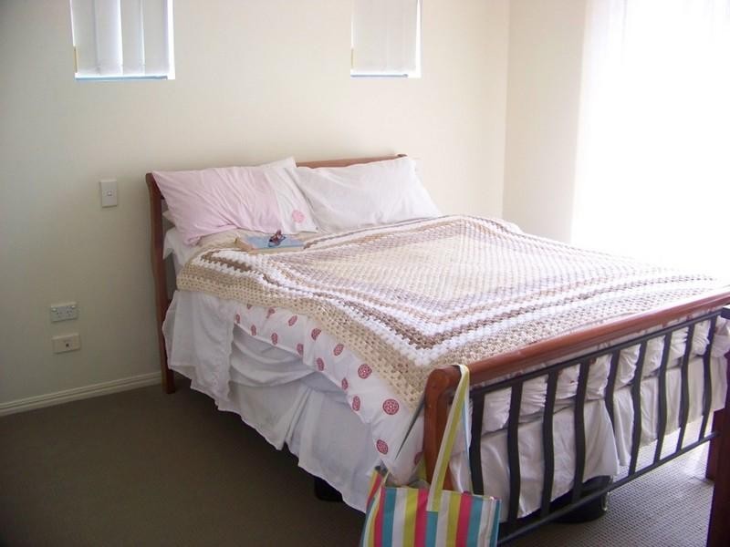 1/129 Muir Street, Labrador QLD 4215