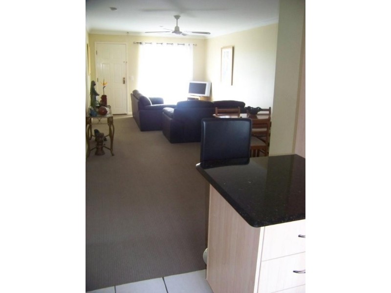 1/129 Muir Street, Labrador QLD 4215