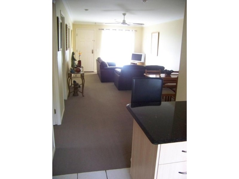 1/129 Muir Street, Labrador QLD 4215