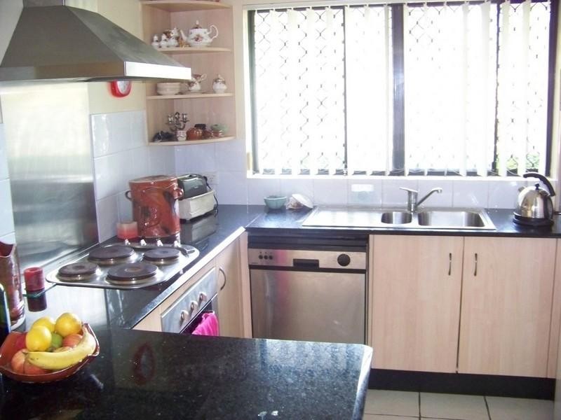 1/129 Muir Street, Labrador QLD 4215