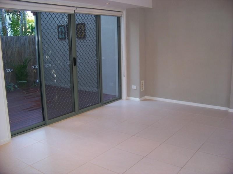 Labrador QLD 4215