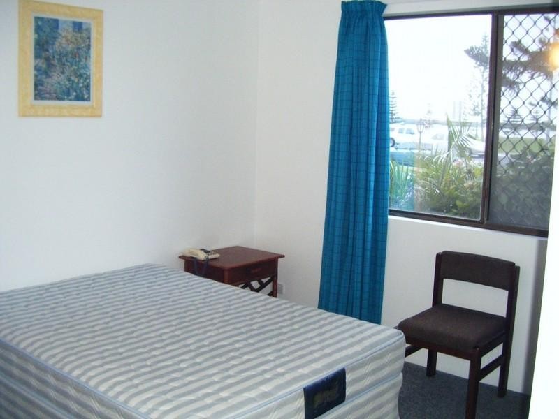 8/490 Marine Parade, Biggera Waters QLD 4216