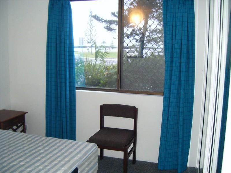 8/490 Marine Parade, Biggera Waters QLD 4216