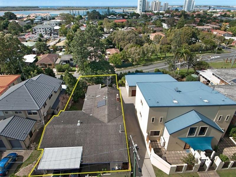 5 Hilltop Street, Labrador QLD 4215