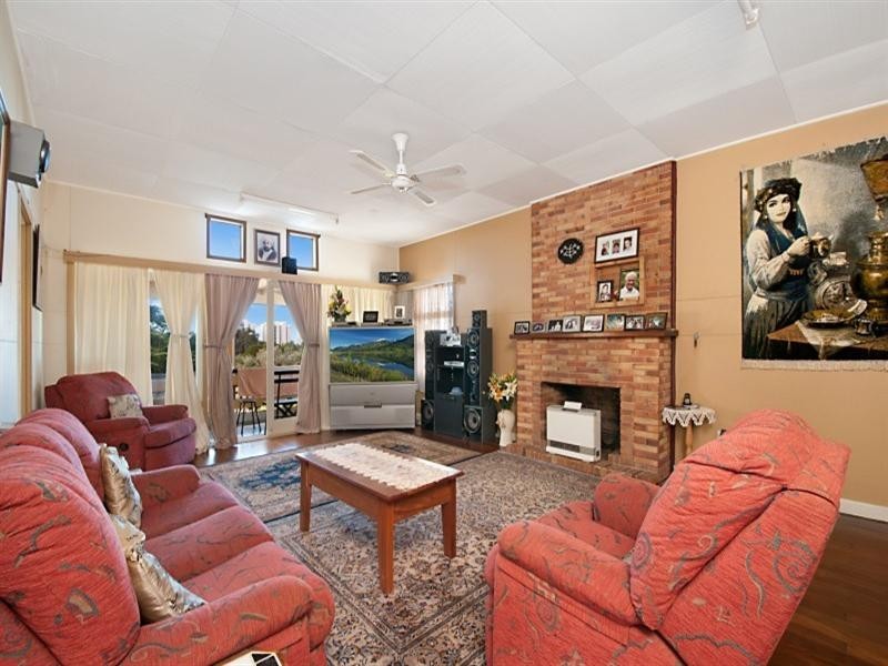 5 Hilltop Street, Labrador QLD 4215