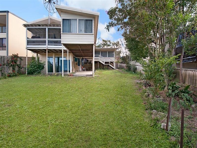 5 Hilltop Street, Labrador QLD 4215