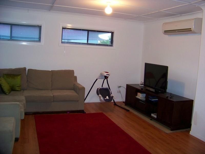 20 Sydney Street, Labrador QLD 4215