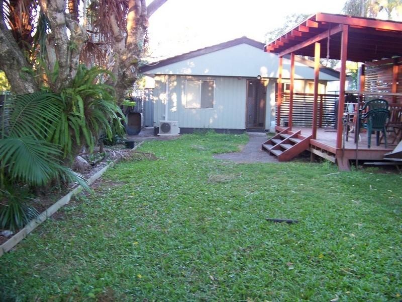 20 Sydney Street, Labrador QLD 4215