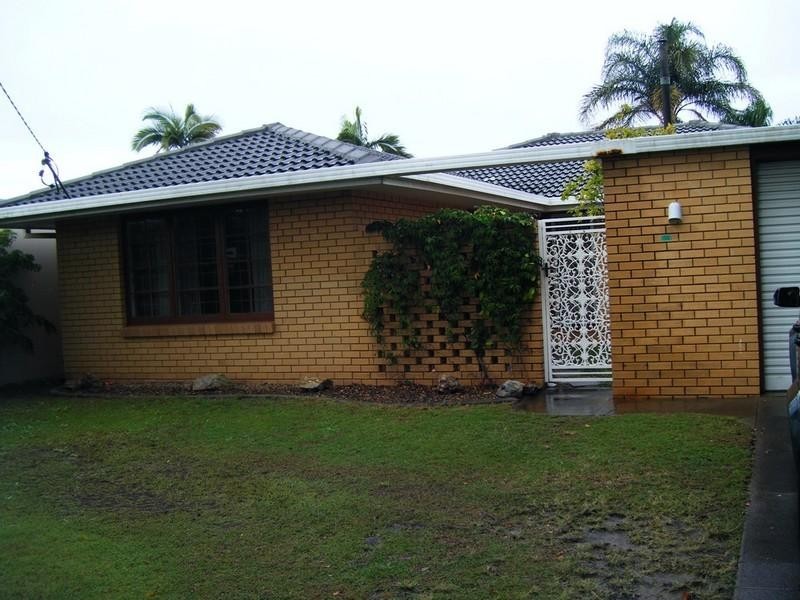 14 Annoula Avenue, Biggera Waters QLD 4216