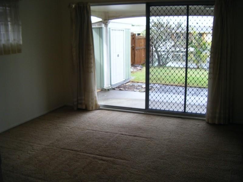 14 Annoula Avenue, Biggera Waters QLD 4216
