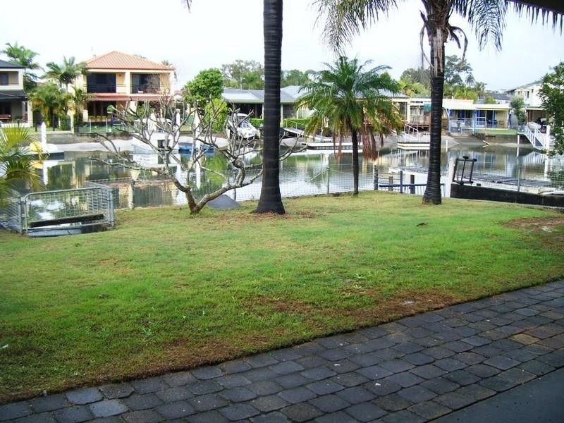 14 Annoula Avenue, Biggera Waters QLD 4216