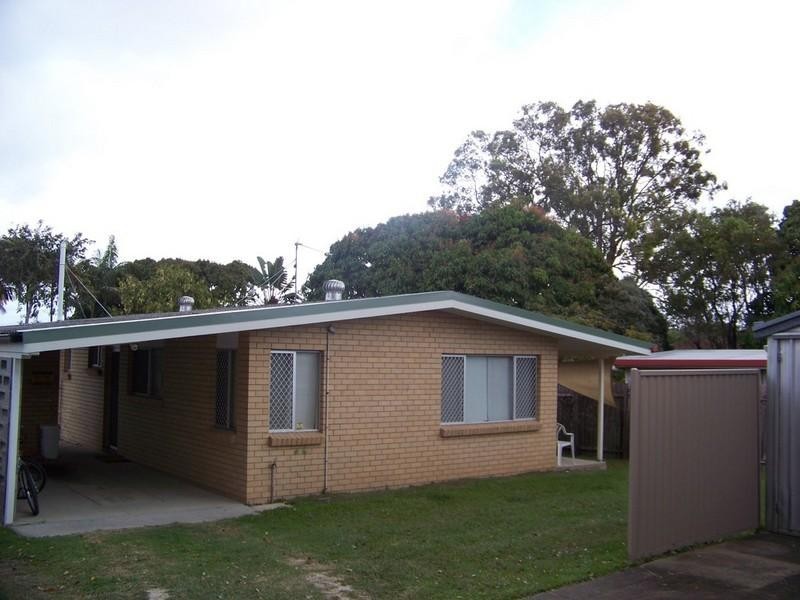 8 Jimmieson Avenue, Labrador QLD 4215