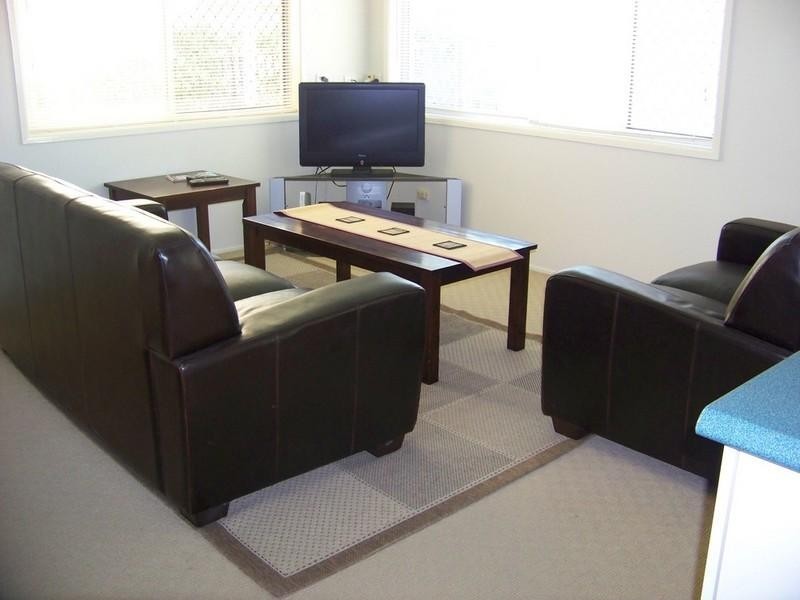 8 Jimmieson Avenue, Labrador QLD 4215