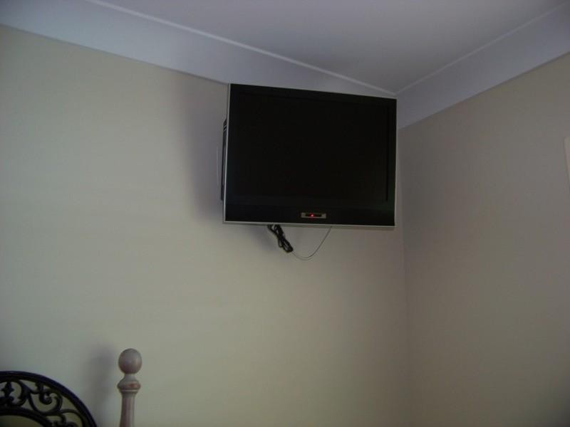 8 Jimmieson Avenue, Labrador QLD 4215