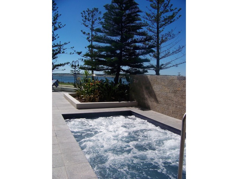 Biggera Waters QLD 4216
