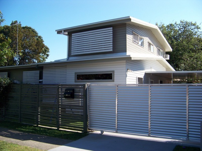 2/1 Coral Avenue, Labrador QLD 4215