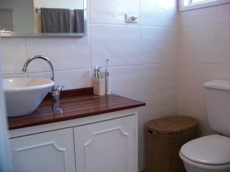 2/1 Coral Avenue, Labrador QLD 4215