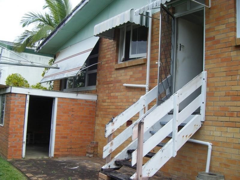 7 Zenith Avenue, Labrador QLD 4215