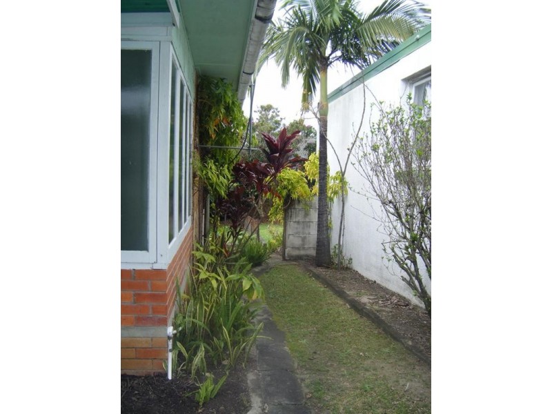 7 Zenith Avenue, Labrador QLD 4215