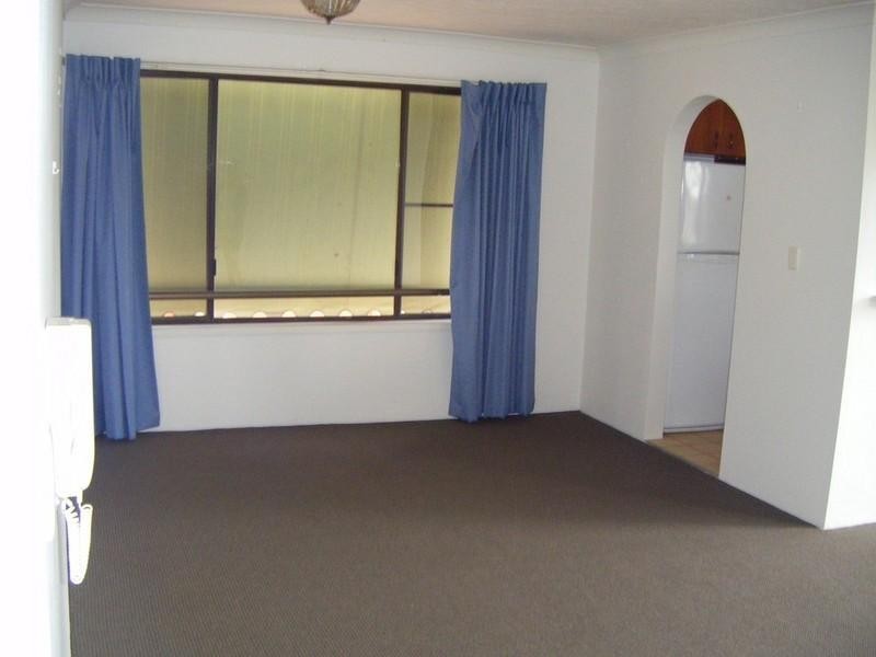 4/6 Broad Street, Labrador QLD 4215