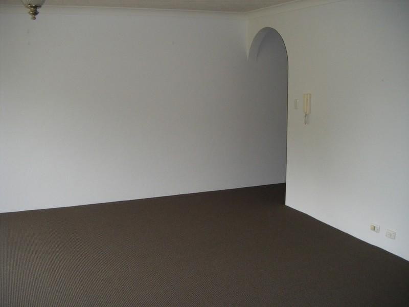 4/6 Broad Street, Labrador QLD 4215